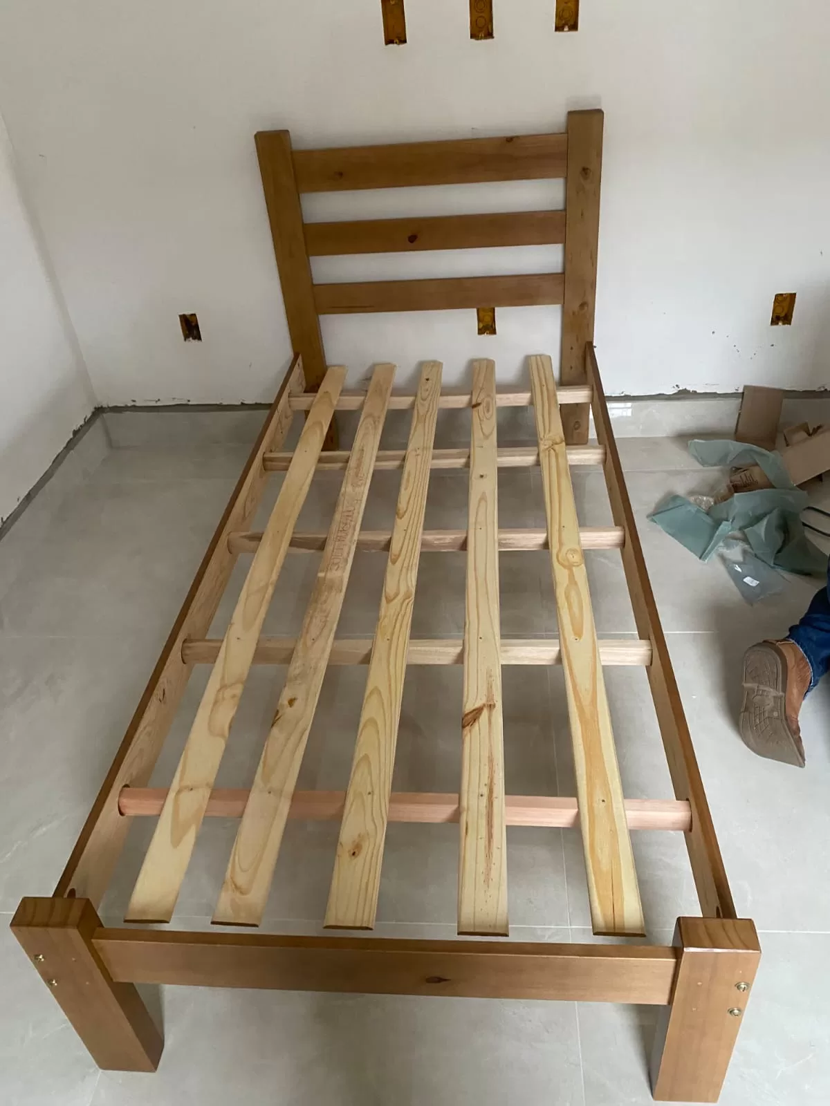 CAMA MADEIRA REFLORESTADA NEMARGI SOLTEIRO