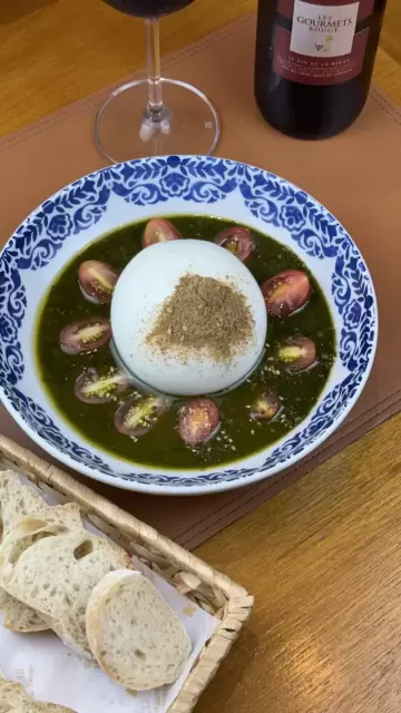 Burrata ao molho pesto